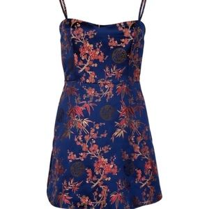 AUTHENTIC REALISATION PAR EMILIE DRESS SHANGHAI